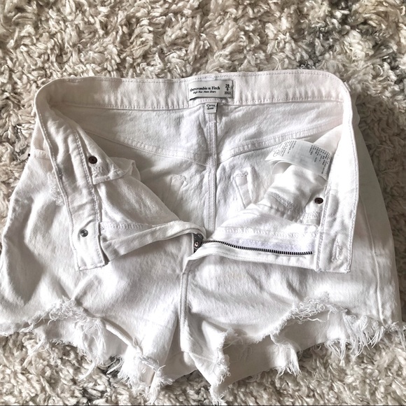 Abercrombie Curve Love High Rise Mom Shorts size 28 White - Picture 2 of 5